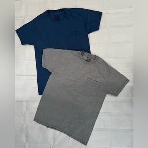 HANES bundle of 2 Men's Blue and Gray Pocket T-Shirts/size M